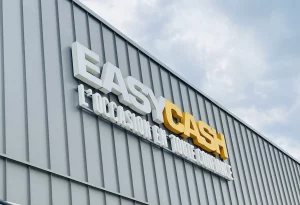 Enseigne lumineuse design or "EasyCash" Marseille