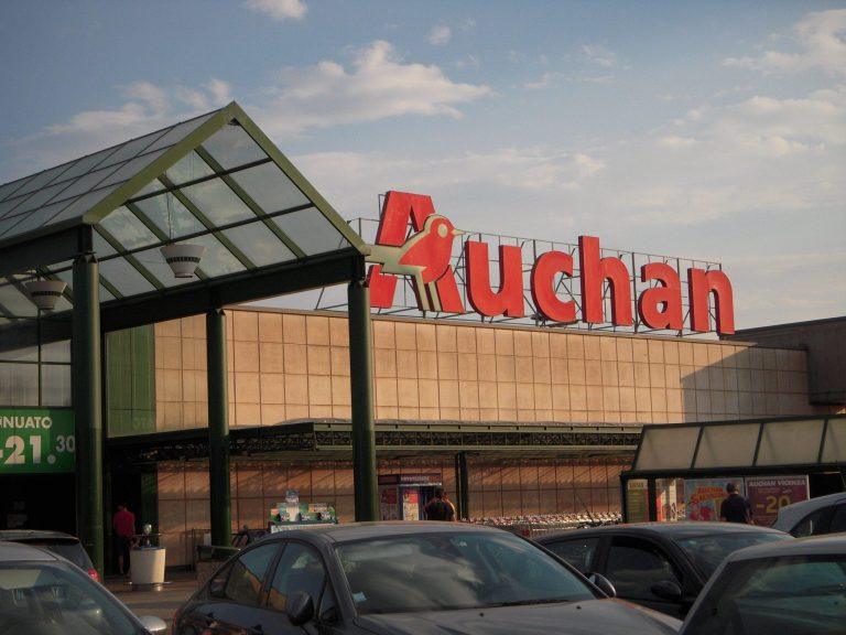 Enseigne lumineuse "Auchan" Marseille