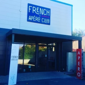 Enseigne "French Apéro Club" Marseille
