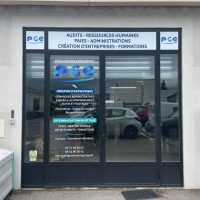 Enseigne lettres découpées et adhésifs